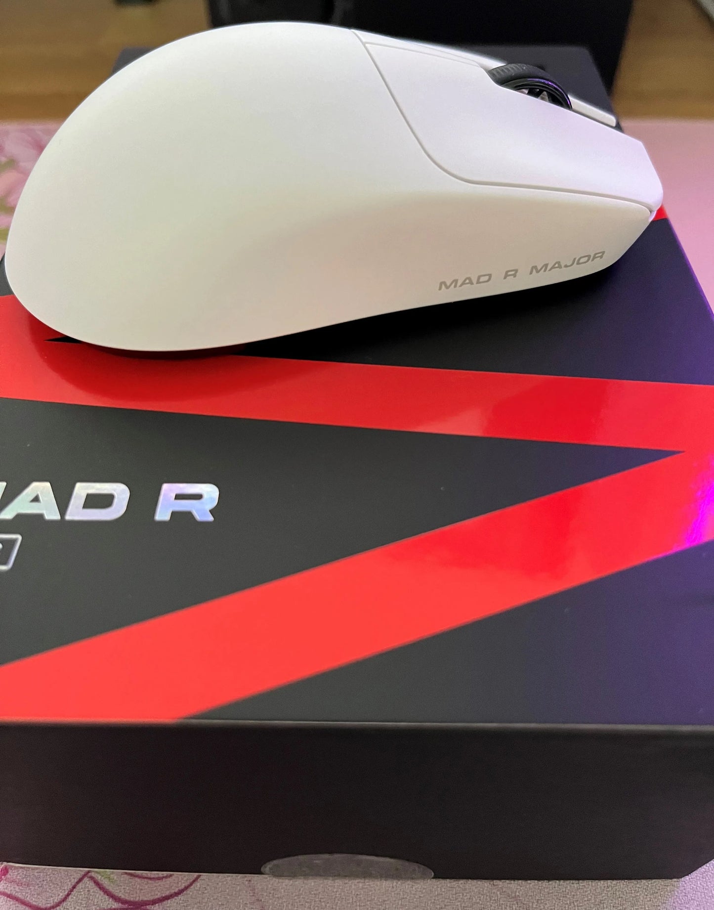 VGN VXE MAD R/ MAD R MAJOR Wireless Mouse | PAW3950 Sensor 8K/ 1K - Krazed Gaming